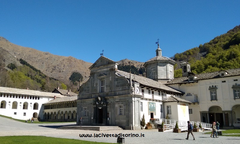 La Basilica Antica, dov'è conservata la statua della Madonna Nera